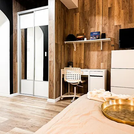 Walk 50m To Market Square & Rynek! Stylish 1br, Kitchen *