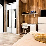 Walk 50m To Market Square & Rynek! Stylish 1br, Kitchen *