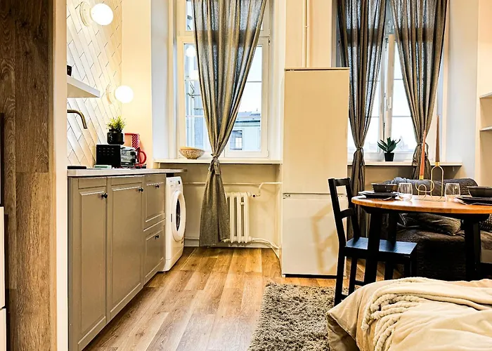 Walk 50m To Market Square & Rynek! Stylish 1br, Kitchen Apartment Wroclaw